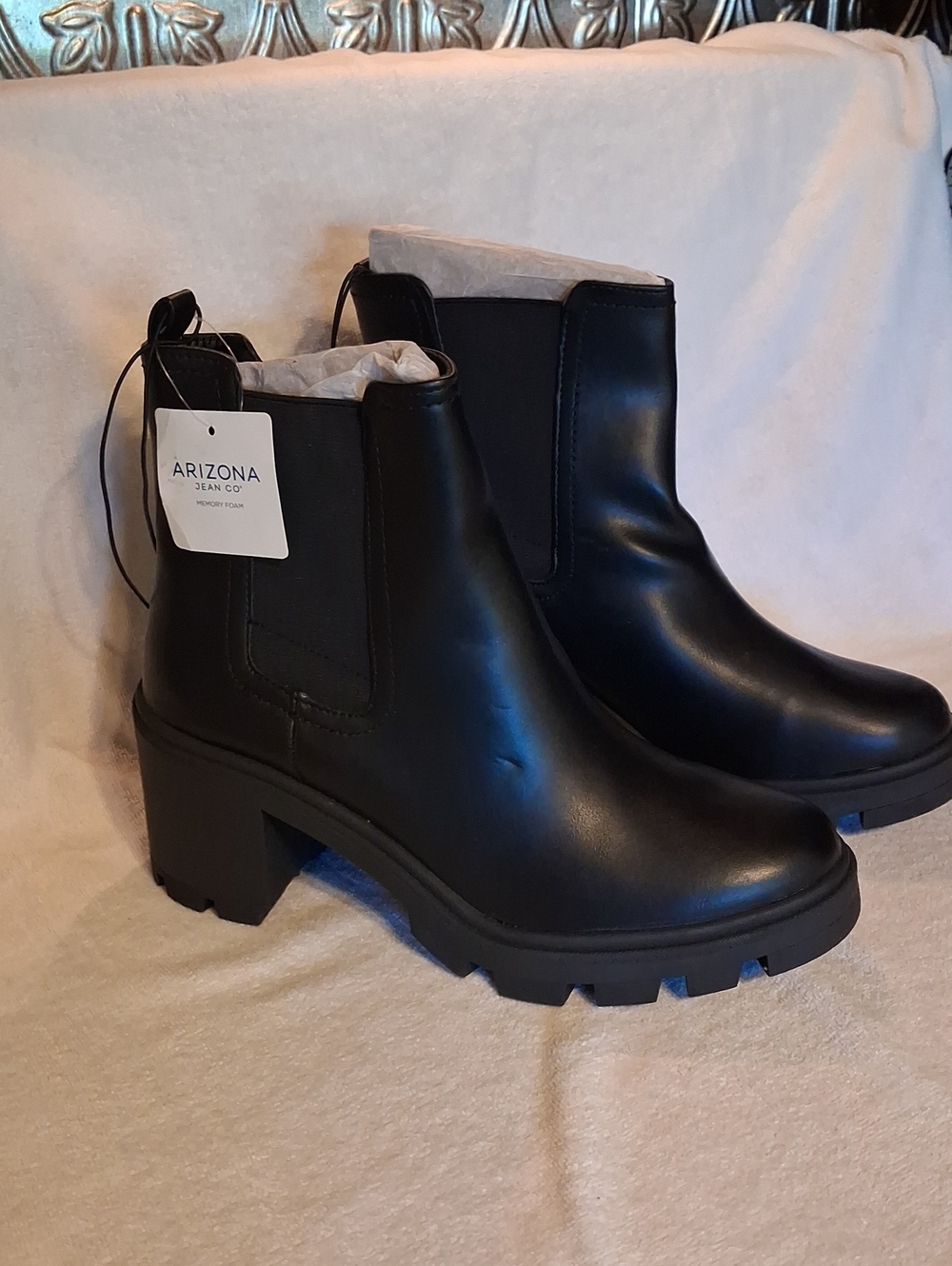 Arizona Jean Company Black Chelsea Lug Heel Ankle Boots